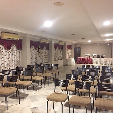Sarovar Hotel Visakhapatnam Bagian luar foto
